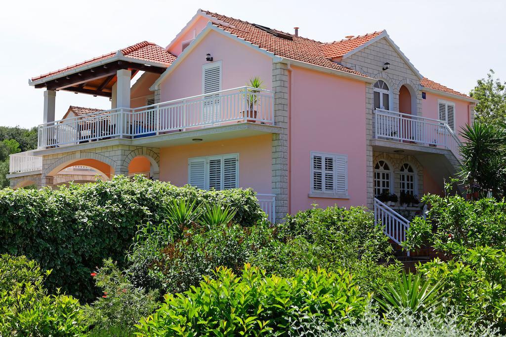 Apartments Julija Vela Luka Exterior foto